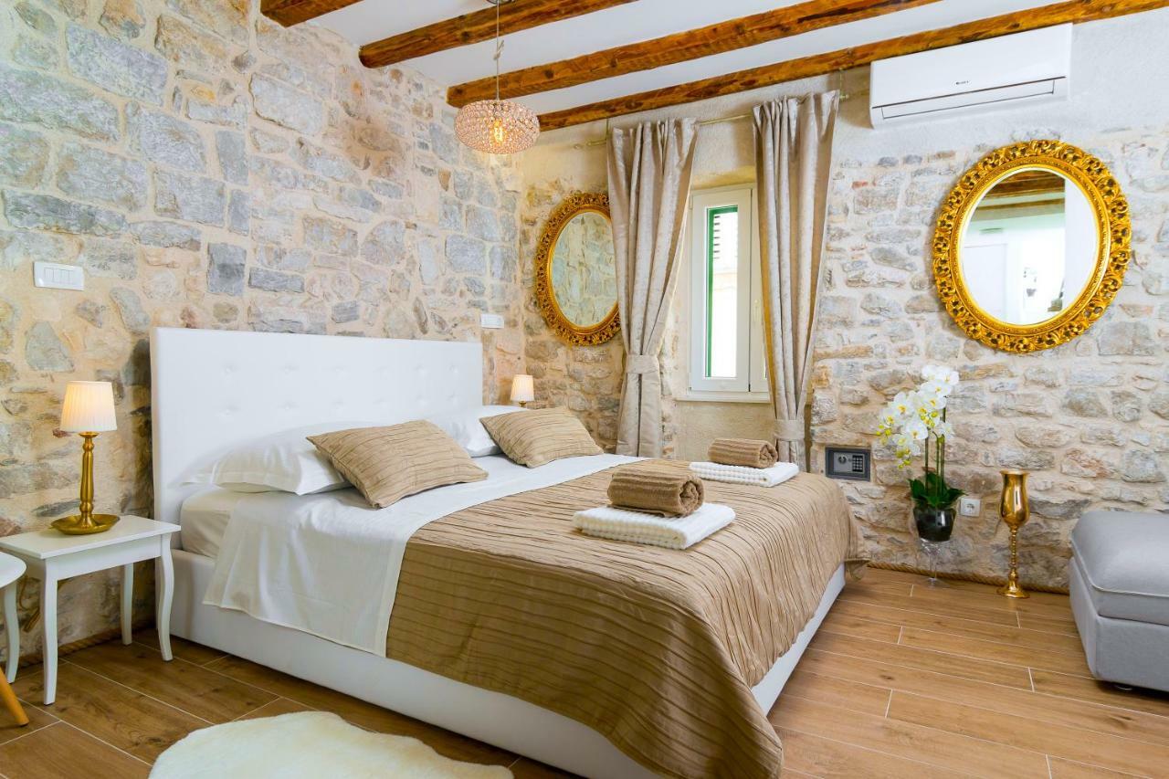 ホテル Lux Aurelius In Split Centre Old Town エクステリア 写真
